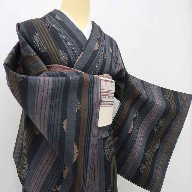 六花-RIKKA- 新品 正絹 証紙付 トールサイズ 仕付け糸付 都会派ストライプに潜む、はにかみ古典☆ 本場真綿結城紬 着物 A5988