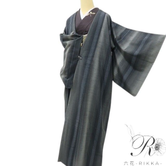 六花-RIKKA- 美品 正絹 ロング丈 紬 一歩ごとに、粋が揺れる！縦縞×麻の葉☆ 道中着 着物 A5990