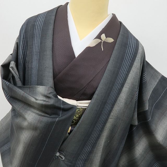 六花-RIKKA- 美品 正絹 ロング丈 紬 一歩ごとに、粋が揺れる！縦縞×麻の葉☆ 道中着 着物 A5990