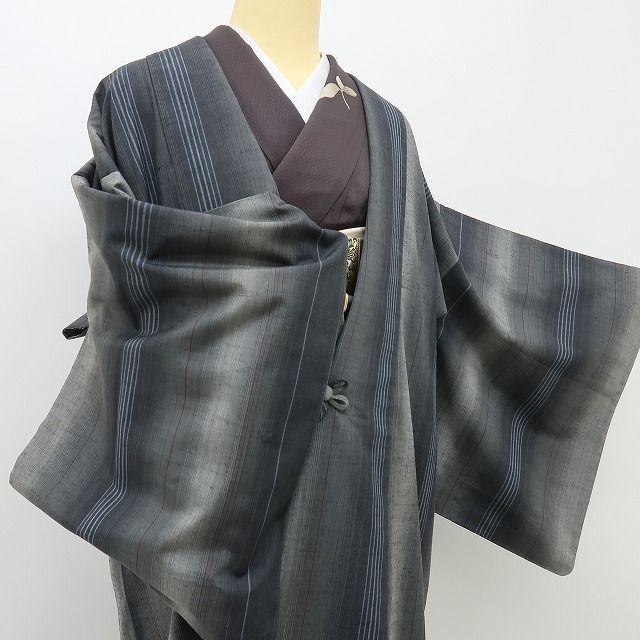 六花-RIKKA- 美品 正絹 ロング丈 紬 一歩ごとに、粋が揺れる！縦縞×麻の葉☆ 道中着 着物 A5990