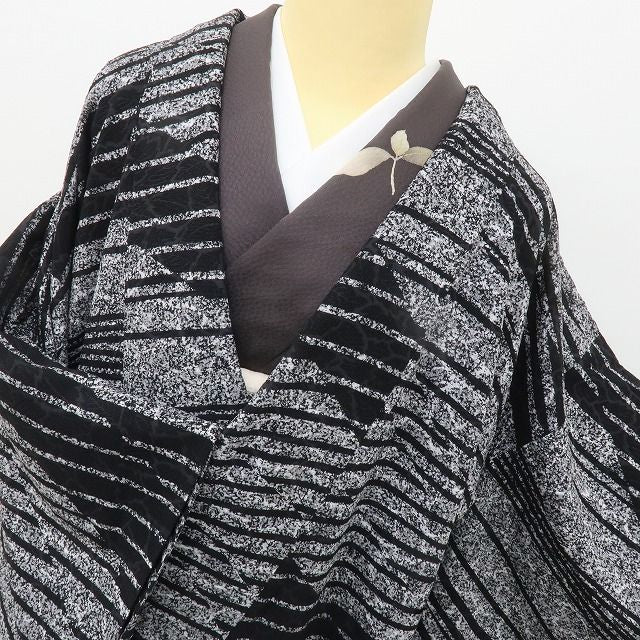 六花-RIKKA- 美品 正絹 ロング丈 甘さを隠してクールに立つ！ 道中着 着物 A5991