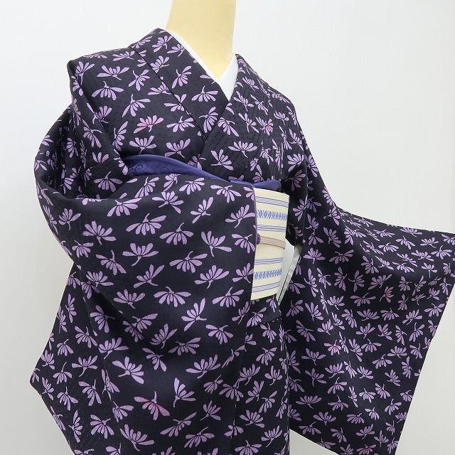 六花-RIKKA- 美品 正絹 やまと誂製 トールサイズ 伝統の横見菊が、蝶やトンボ、バレリーナへ！ 小紋 着物 A6006
