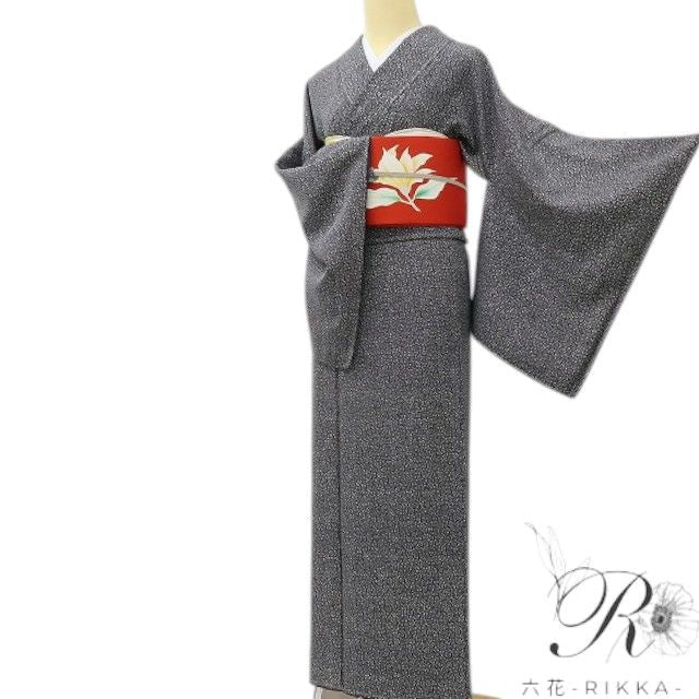 六花-RIKKA- 美品 正絹 桜 クールで、大人っぽくて、でも実は胸キュンなハート桜♪ 小紋 着物 A6033