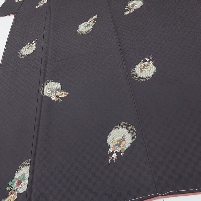 六花-RIKKA- 新品 正絹 歌舞伎役者 五代目 坂東八十助 雪輪に舞う蝶、ぽっくり下駄。褒められ主役小紋♪ トールサイズ 小紋 着物 A6046