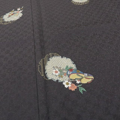 六花-RIKKA- 新品 正絹 歌舞伎役者 五代目 坂東八十助 雪輪に舞う蝶、ぽっくり下駄。褒められ主役小紋♪ トールサイズ 小紋 着物 A6046