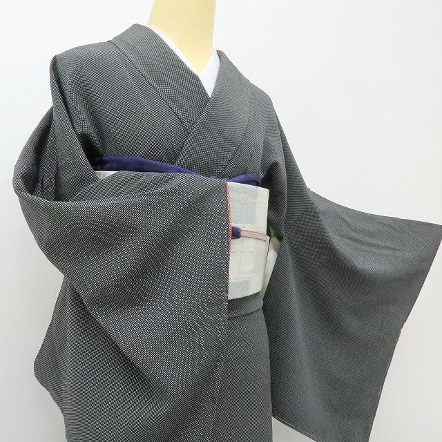 六花-RIKKA- 美品 正絹 伝統工芸士 黒岩秀硯落款 行儀 トールサイズ 黒に行儀、これぞ大人の粋！ 江戸小紋 着物 A6092