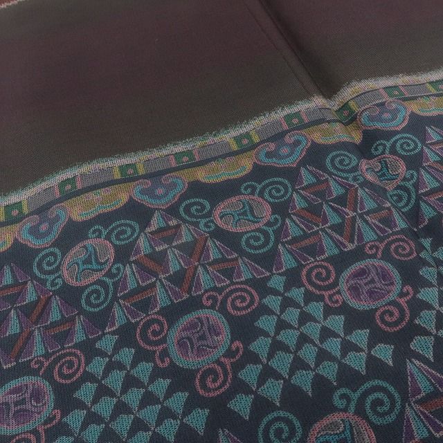 六花-RIKKA- 美品 正絹 前田仁仙落款 視線を奪うエキゾチック！ 大島紬 訪問着 着物 A6100