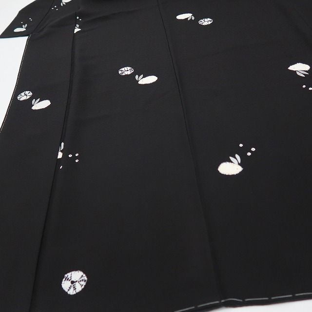 六花-RIKKA- 新品 正絹 ゆきうさぎ トールサイズ クールなブラックに、ふわりと恋する雪うさぎ♪ 仕付け糸付 小紋 着物 A6114