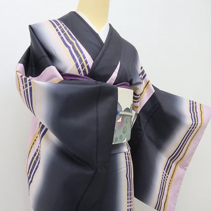 六花-RIKKA- 美品 正絹 証紙付 ブラックに個性が花開く、ストライプ☆ 本場大島紬 着物 A6121