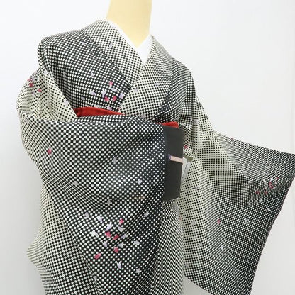 六花-RIKKA- 洗える着物 桜 市松 トールサイズ カッコいいのに、ちゃんとカワイイ♪欲張り心をくすぐる桜市松！ 小紋 着物 A6144