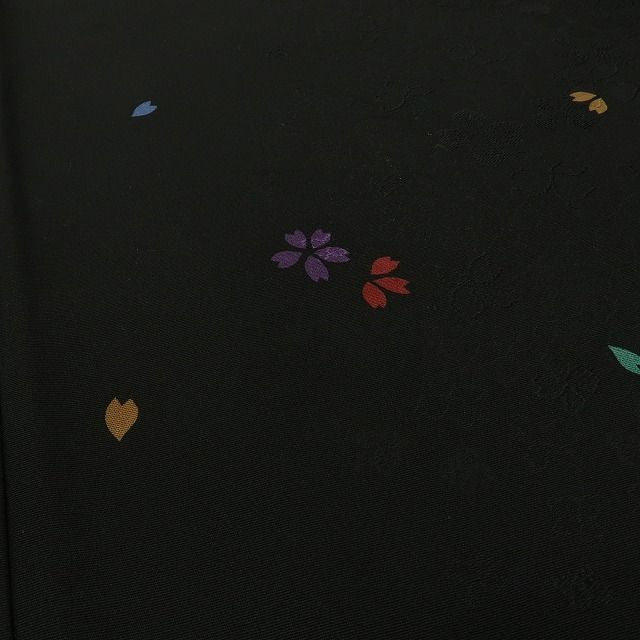 六花-RIKKA- 新品 正絹 アトリエ聖jin苑 児島廣和落款 桜 ニャァな遊び心を秘めた、桜物語♪ 仕付け糸付 小紋 着物 A6165