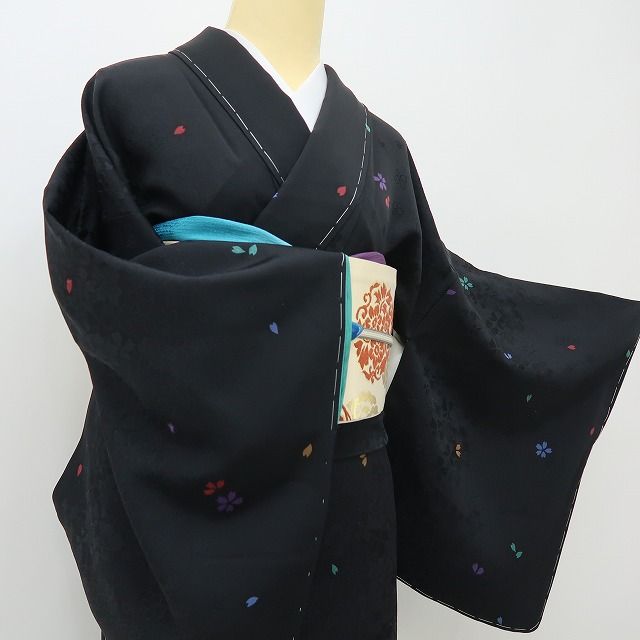 六花-RIKKA- 新品 正絹 アトリエ聖jin苑 児島廣和落款 桜 ニャァな遊び心を秘めた、桜物語♪ 仕付け糸付 小紋 着物 A6165