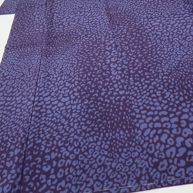 六花-RIKKA- 新品 正絹 トール・ゆったりサイズ 絶妙な裏切りが魅力の深紫色! 仕付け糸付 小紋 着物 A6166