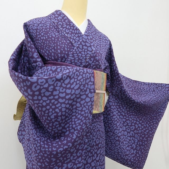 六花-RIKKA- 新品 正絹 トール・ゆったりサイズ 絶妙な裏切りが魅力の深紫色! 仕付け糸付 小紋 着物 A6166