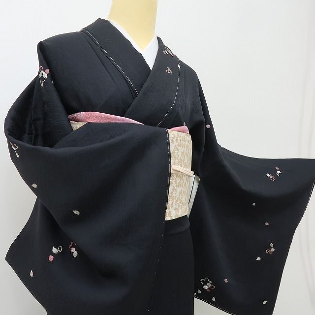 六花-RIKKA- 新品 正絹 刺繍 桜 トールサイズ ちらり、ひらり。秘密めく刺繍桜♪ 仕付け糸付 小紋 着物 A6168