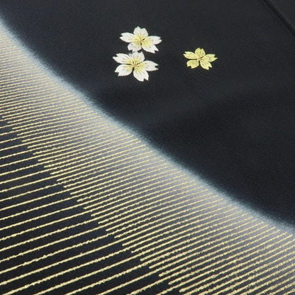 六花-RIKKA- 美品 正絹 刺繍 櫛と簪、桜と兎。 おしゃれを楽しむ小さな物語♪ 訪問着 着物 A6185