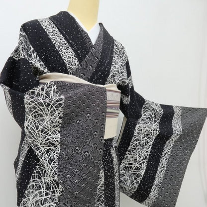 六花-RIKKA- 新品 正絹 トールサイズ 仕付け糸付 黒と白の縞を越え、幻想と自然が鼓動する！ 小紋 着物 A6188