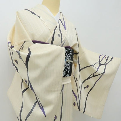 六花-RIKKA- 美品 正絹 トールサイズ アイボリーに咲く、紫の余韻。まとう、自然のアート♪ 小紋 着物 A6192