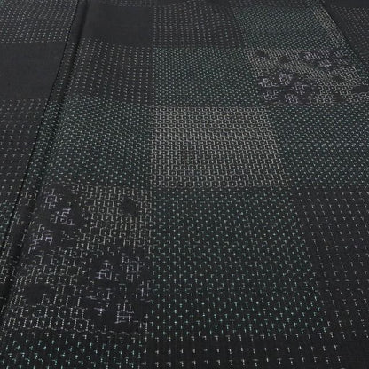 六花-RIKKA- 美品 正絹 証紙付 トールサイズ おしゃれ市松に桜! 本場真綿結城紬 着物 A6196