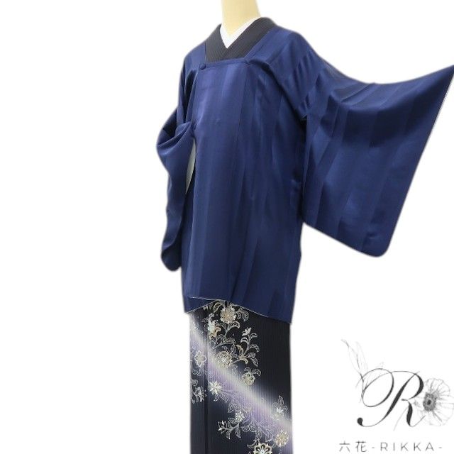 六花-RIKKA- 美品 正絹 秋山庄太郎落款 リバーシブル ネービーブルー×パールグレイのあなたを、パパラッチ！ 道行コート 着物 A6202