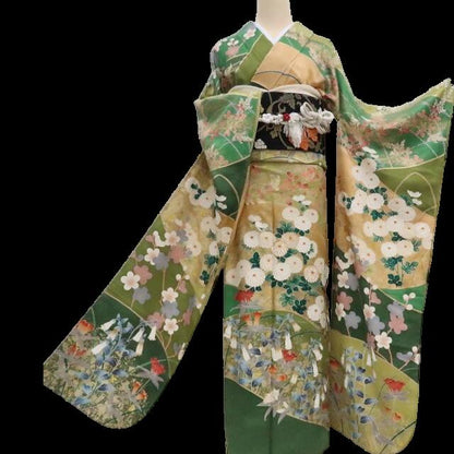 【中古】まめ藤 ｍ1919 正絹 金駒刺繍 菊 梅 トールサイズ 成人式 手縫い仕立て 振袖単品