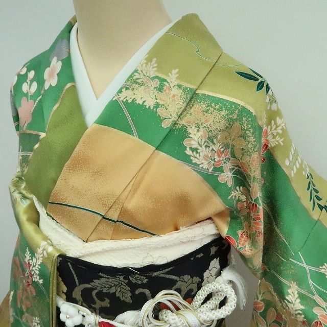 【中古】まめ藤 ｍ1919 正絹 金駒刺繍 菊 梅 トールサイズ 成人式 手縫い仕立て 振袖単品