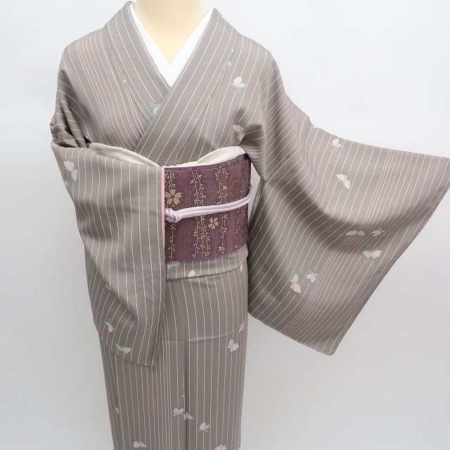 まめ藤 ｍ2306＊美品 正絹 仕付け糸付き 縦縞 蝶 トールサイズ 手縫い仕立て 小紋