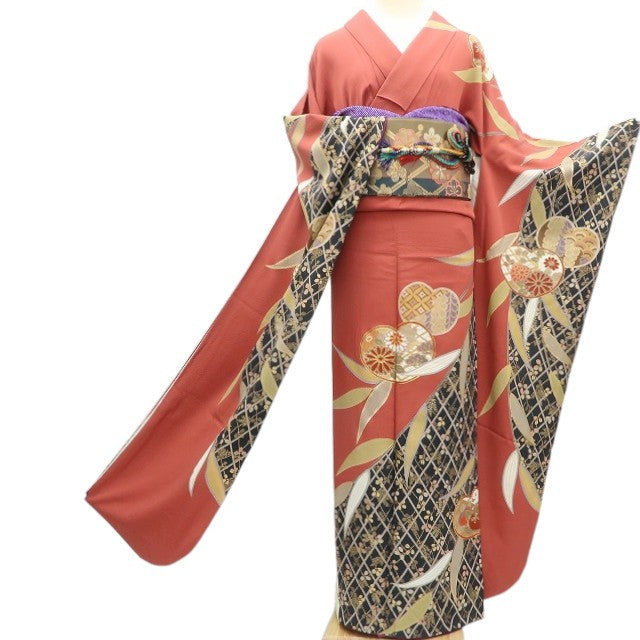 【中古】まめ藤 ｍ657 正絹 金駒刺繍 笹 菊 手縫い仕立て 着物 成人式 手縫い仕立て 振袖単品
