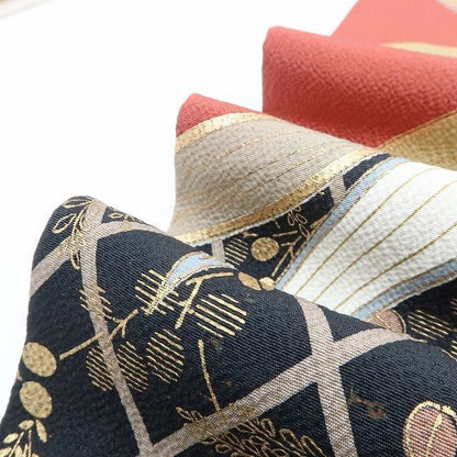 【中古】まめ藤 ｍ657 正絹 金駒刺繍 笹 菊 手縫い仕立て 着物 成人式 手縫い仕立て 振袖単品
