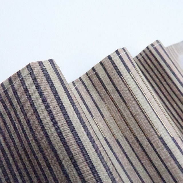 【新古品】百華 Y4191 新品 林淳一落款 金駒刺繍 証紙・仕付け糸付 手縫い仕立て 本場大島紬 正絹 訪問着 着物 単品