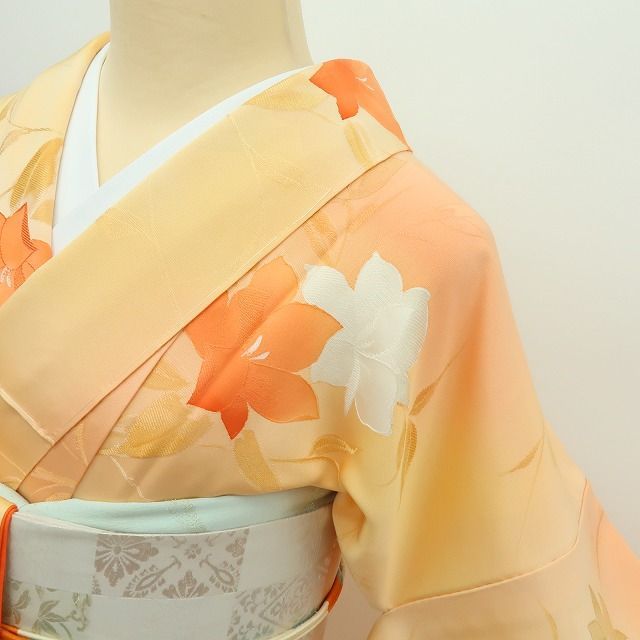【中古】百華 Y4330 美品未着用 丹後ちりめん 仕付け糸付 手縫い仕立て 正絹 小紋 着物 単品