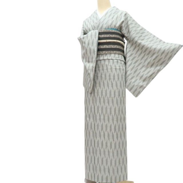 【中古】百華 Y4491 美品 やまと誂製 証紙付 手縫い仕立て 正絹 白鷹山ぜんまい紬 着物 単品