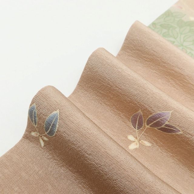 百華Y5620 美品 作家物落款 薔薇 金駒刺繍 着物 正絹 手縫い仕立て 訪問着
