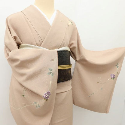 百華Y5620 美品 作家物落款 薔薇 金駒刺繍 着物 正絹 手縫い仕立て 訪問着