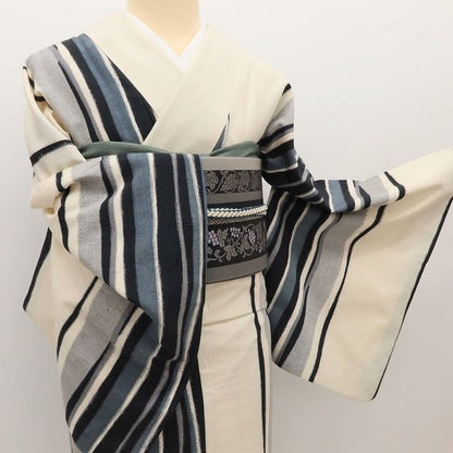 百華Y5724 寿峰工房 モノトーン 着物 正絹 紬